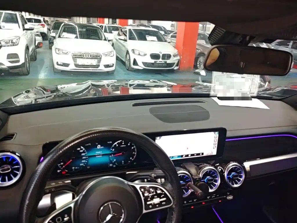 Mercedes-Benz GLB — миниатюра 10