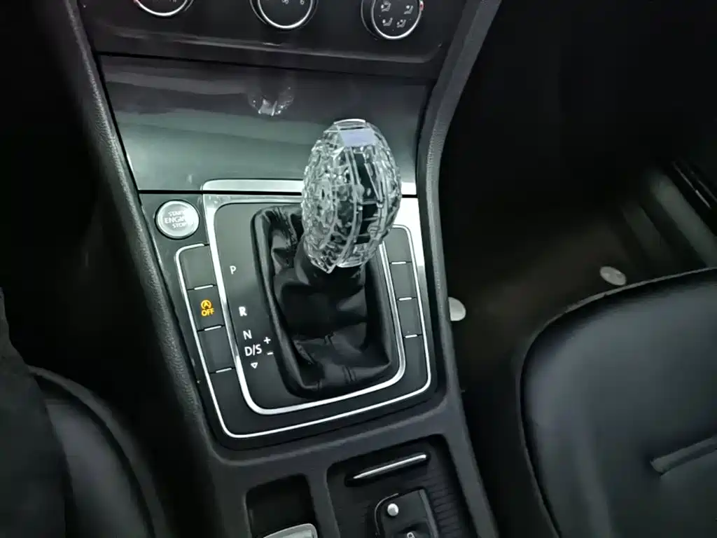Volkswagen Golf — миниатюра 14