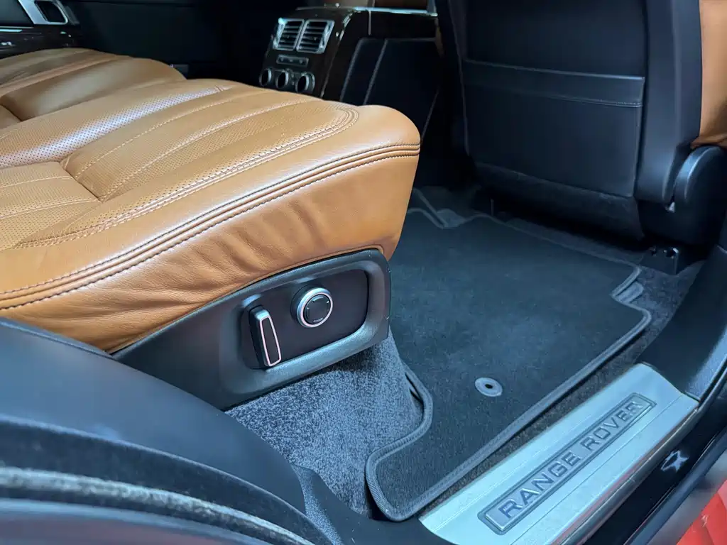 Land Rover Range Rover — миниатюра 21