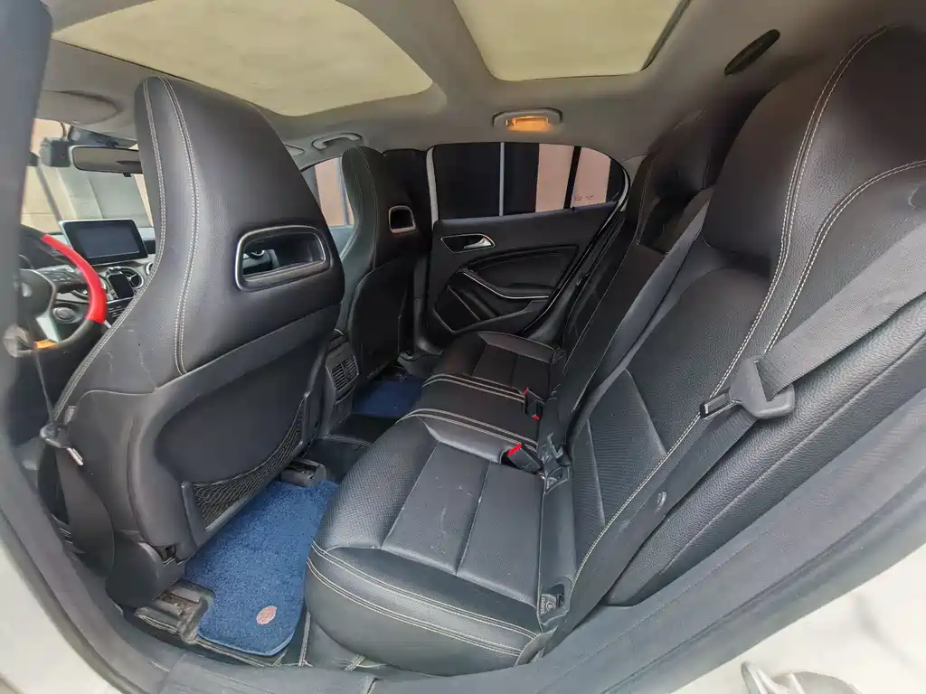 Mercedes-Benz GLA 2016 GLA 200 Fashion