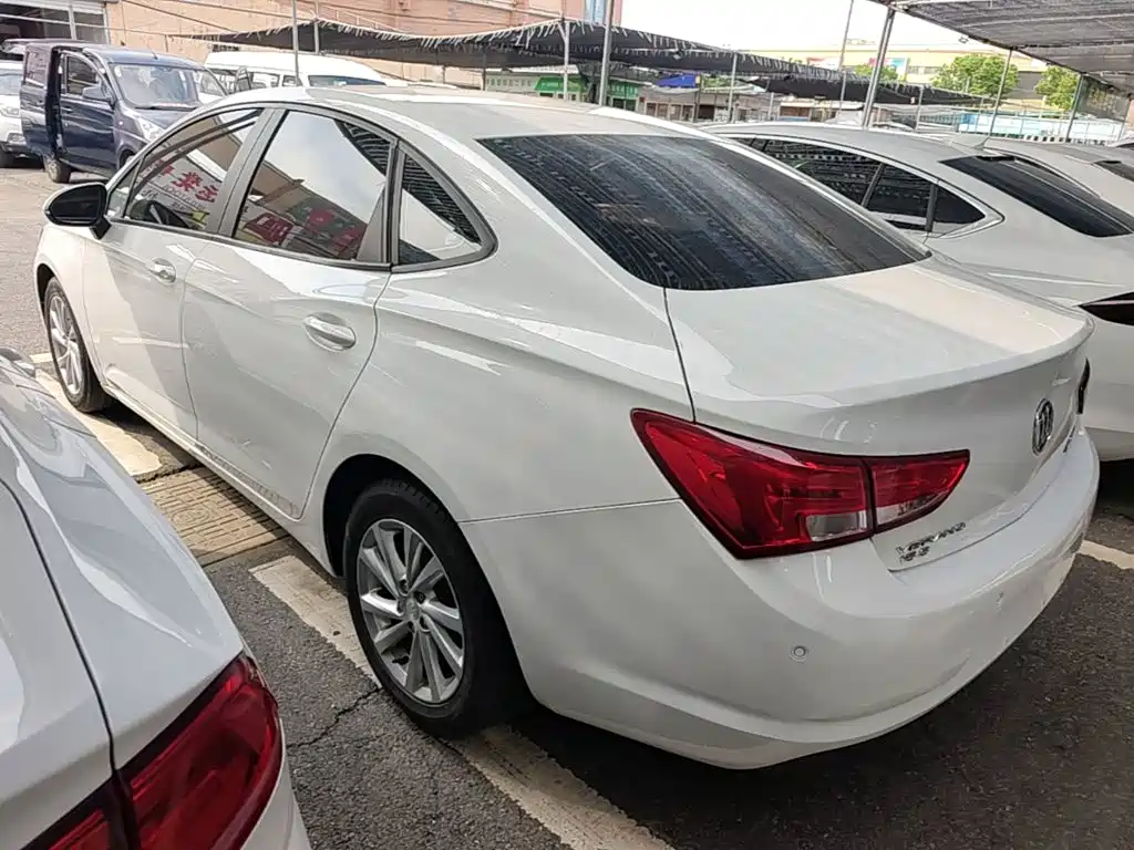 Buick Verano — миниатюра 5