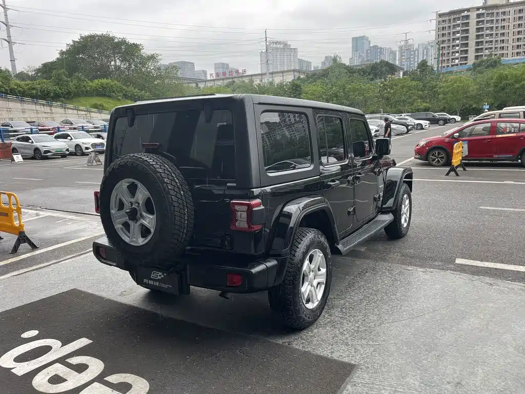 Jeep Wrangler — миниатюра 7