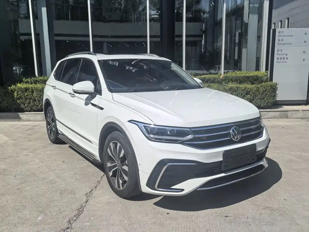 Volkswagen Tiguan L — миниатюра 3