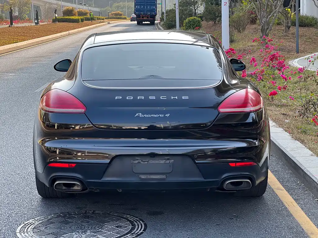 Porsche Panamera 2014 Panamera 4 3.0T