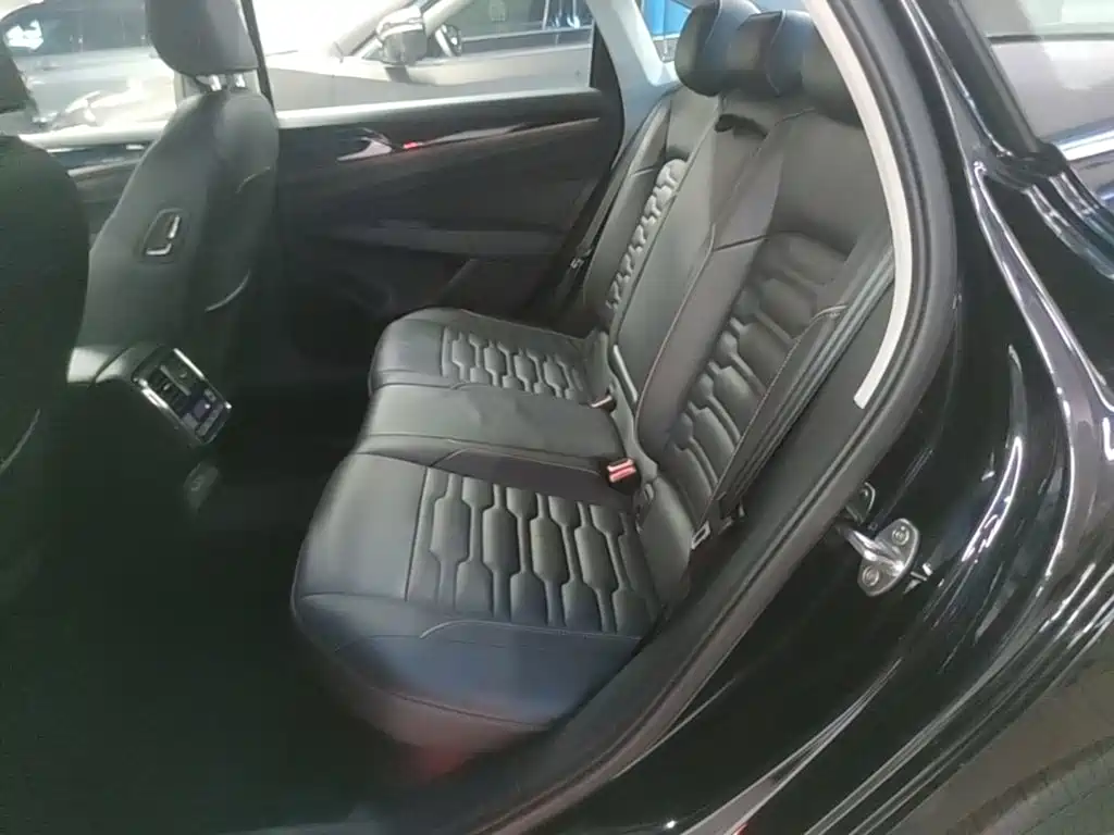 Volkswagen Passat — миниатюра 17