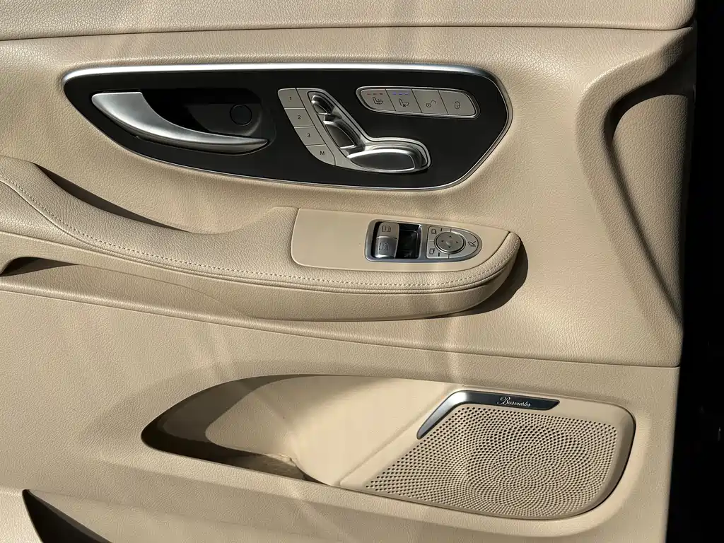 MERCEDES-BENZ V CLASS