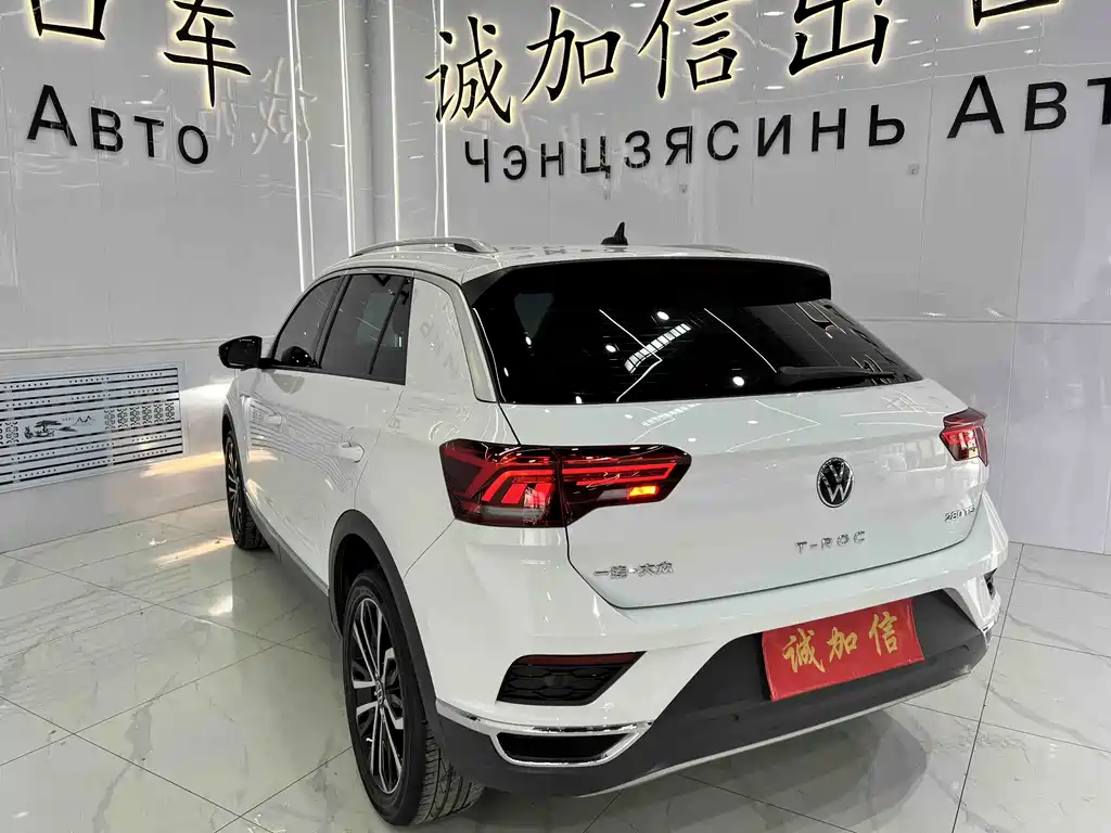 Volkswagen T-Roc 2022 280TSI DSG PLUS