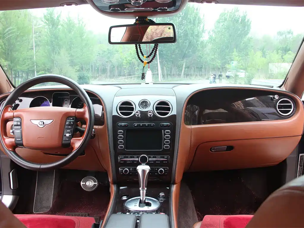 Bentley Flying Spur — миниатюра 6