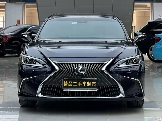 LEXUS ES 2021