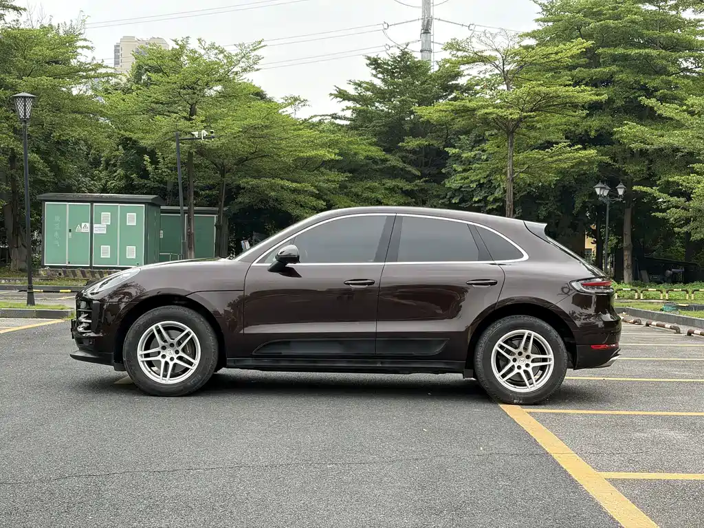 Porsche Macan — миниатюра 9