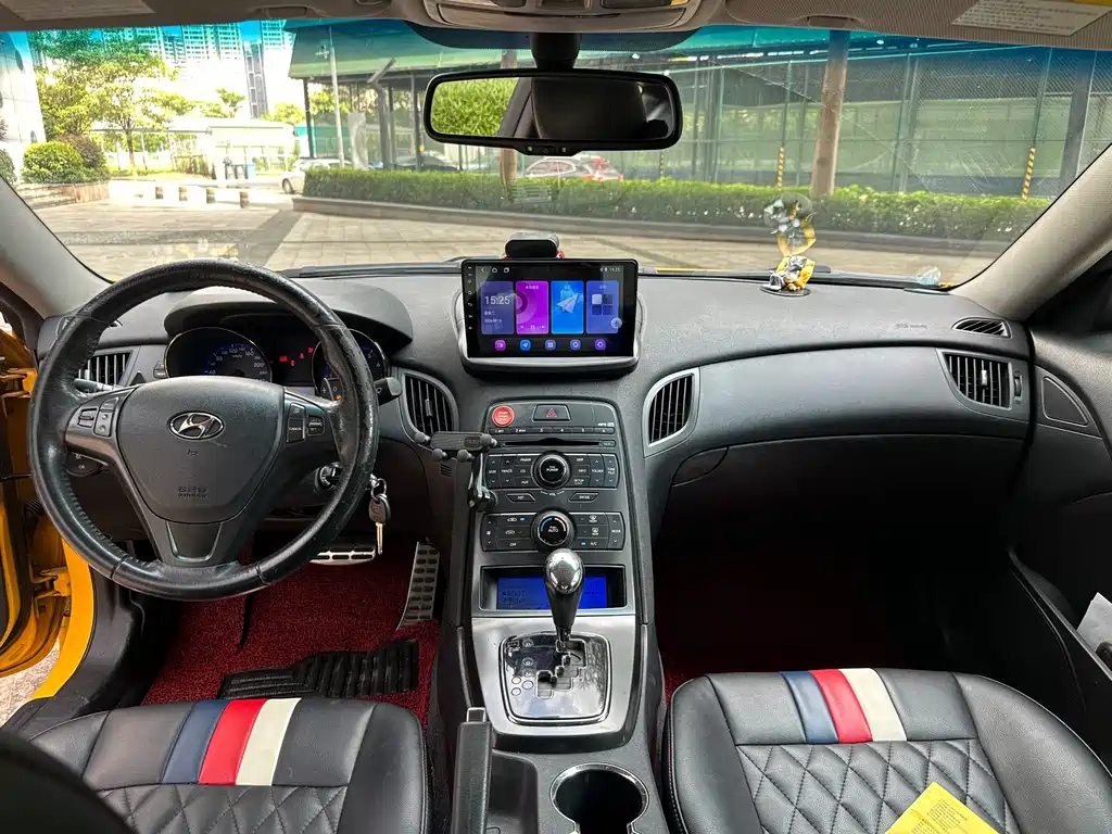 Hyundai Genesis Coupe — миниатюра 9