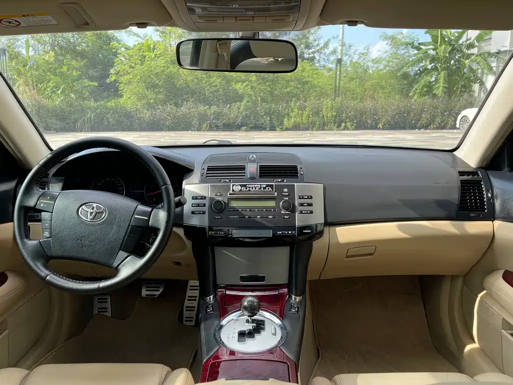 Toyota Reiz — миниатюра 5