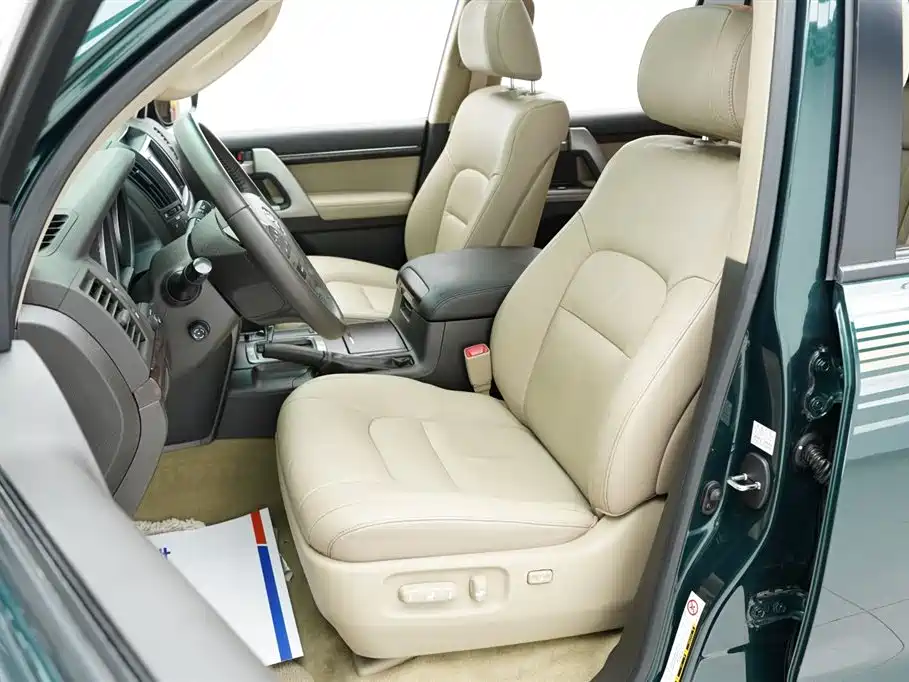 Toyota Land Cruiser 2010 4.7L AT VX