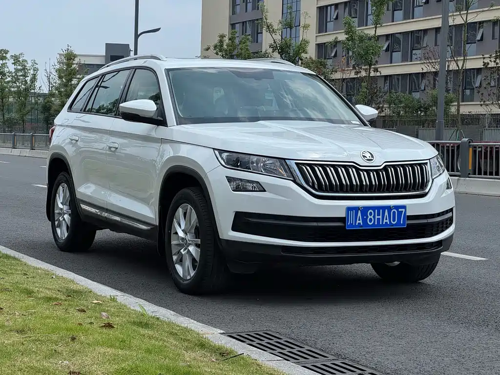 Skoda Kodiaq 2017 TSI330 5 мест Luxury