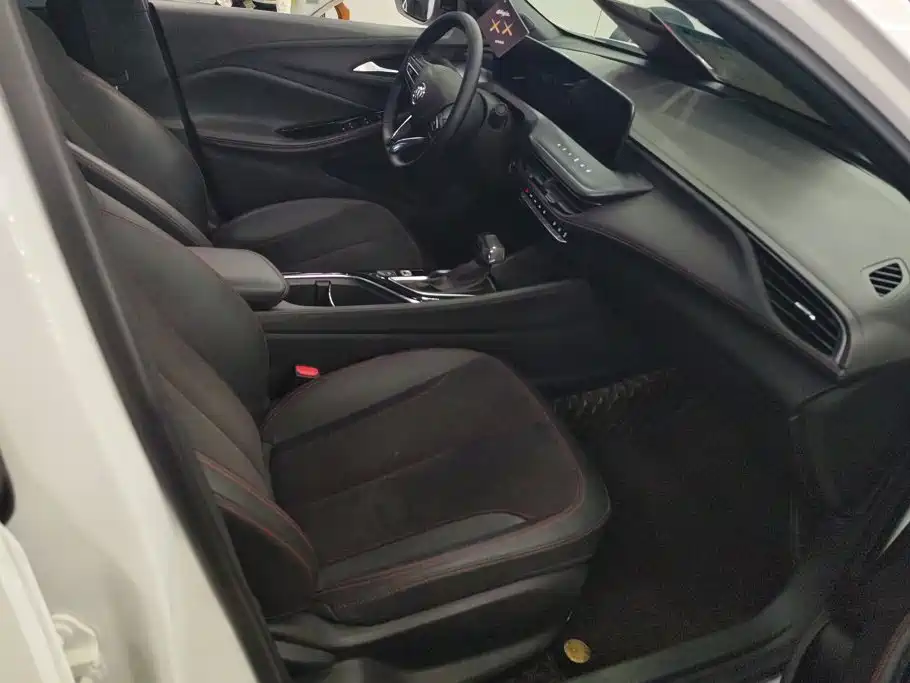 Buick Verano — миниатюра 8