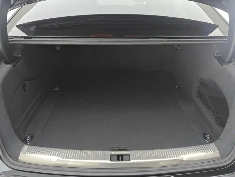 Audi A6L — миниатюра 4