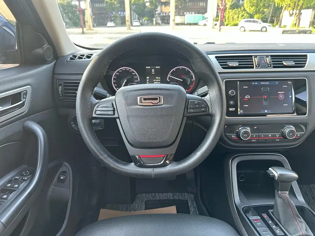 Qoros Qoros 5 — миниатюра 11