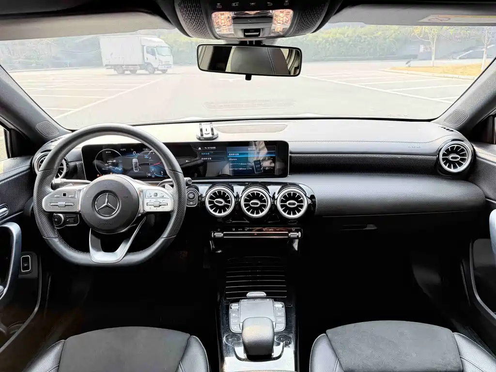 Mercedes-Benz A-Class — миниатюра 6