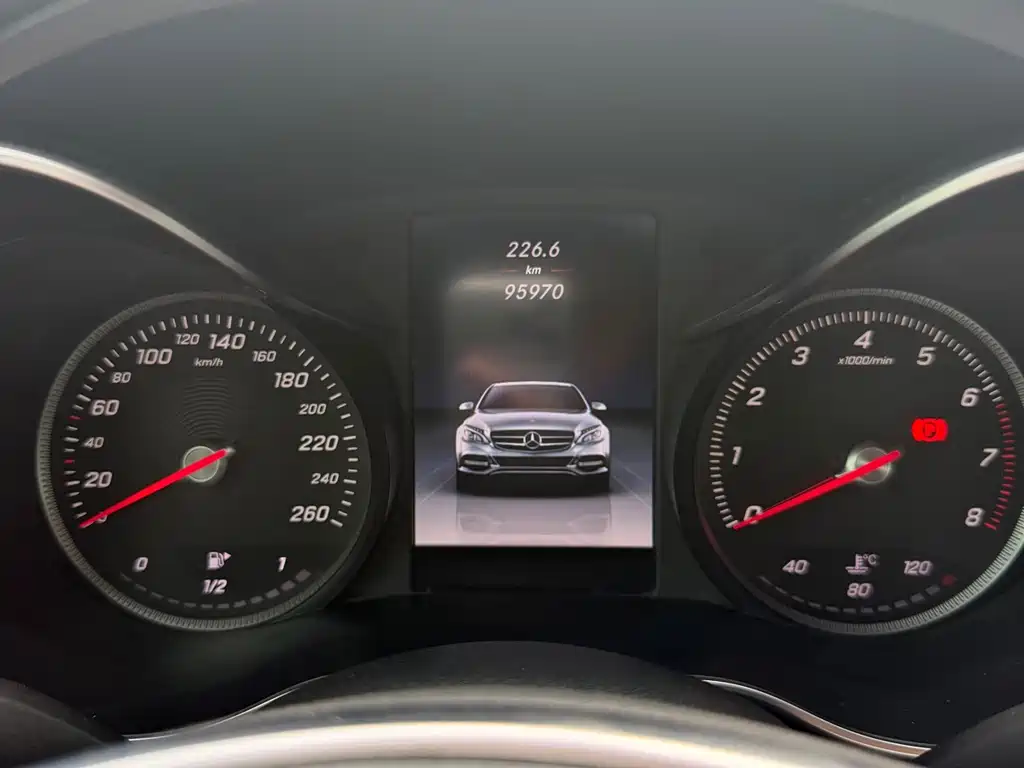 Mercedes-Benz C-Class — миниатюра 13