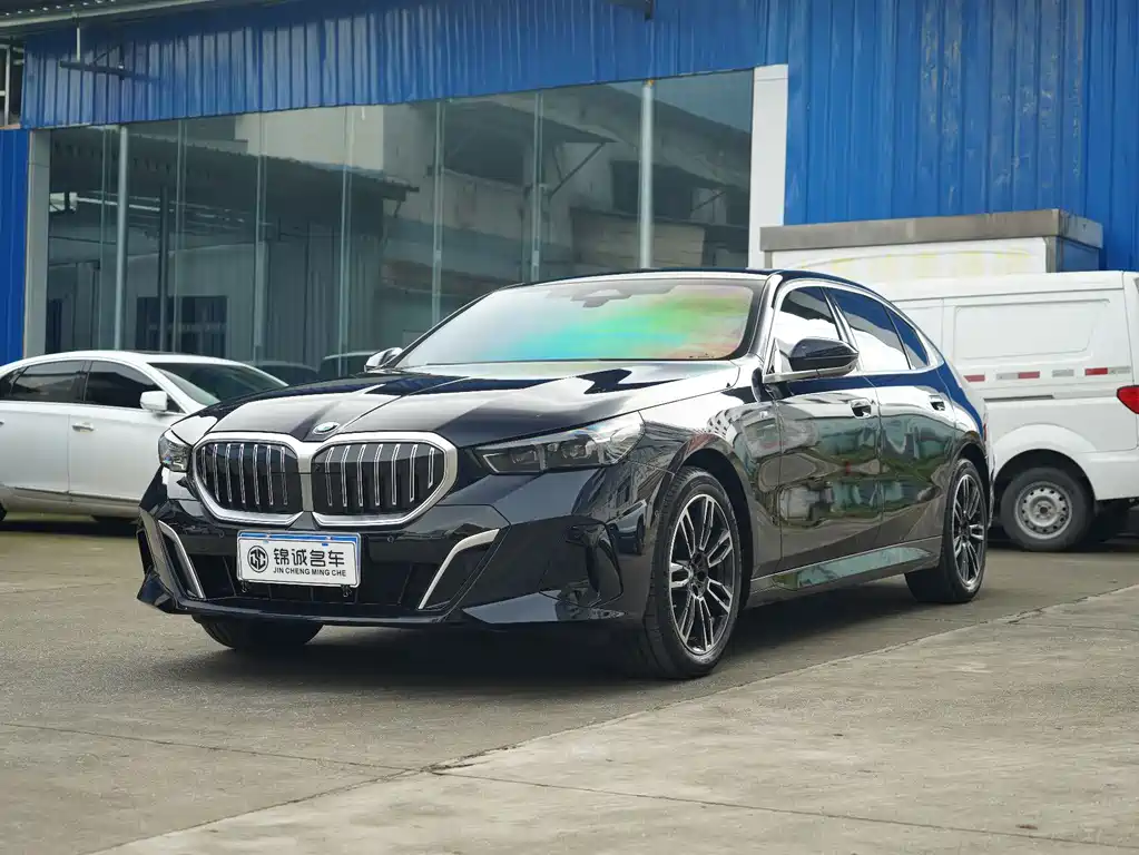 BMW 5 Series 2024