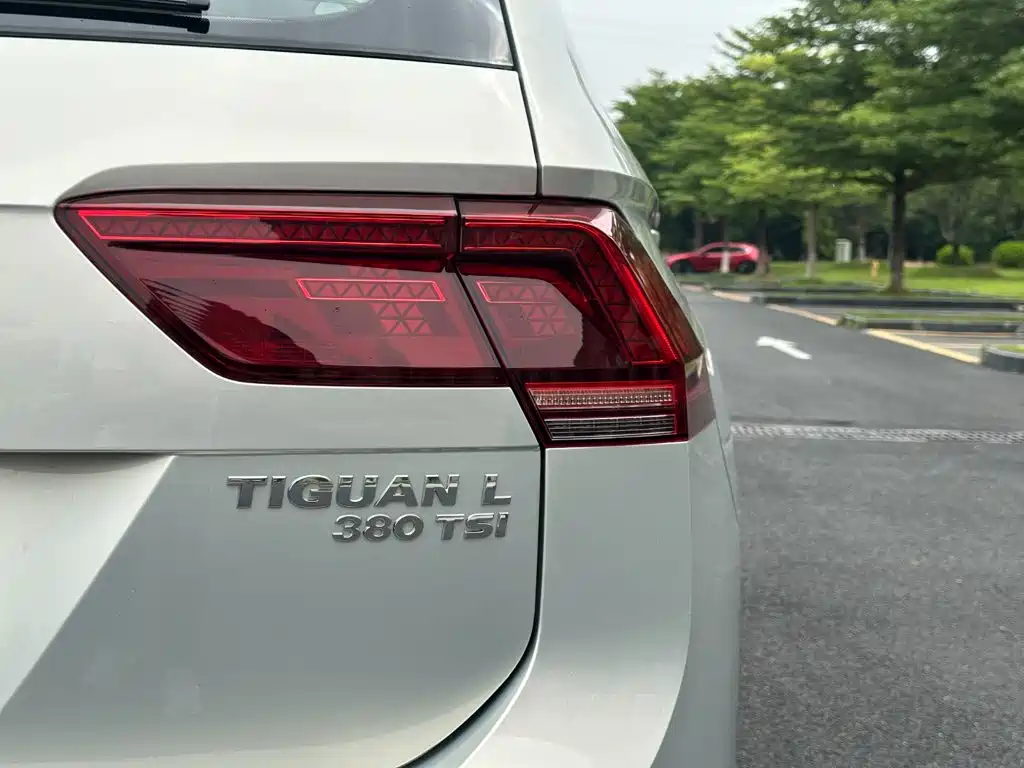 Volkswagen Tiguan L — миниатюра 13