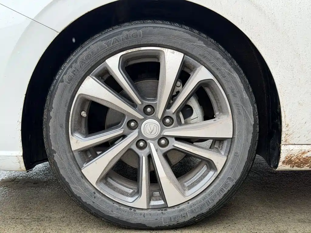 Changan Eado — миниатюра 4