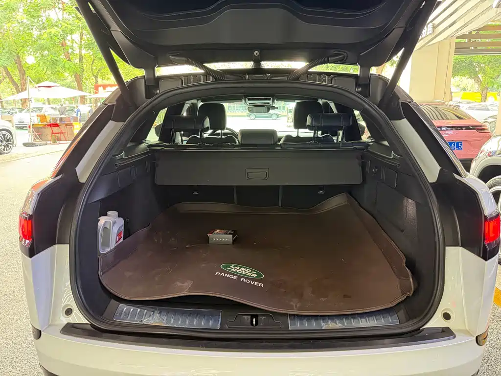 Land Rover Velar — миниатюра 16
