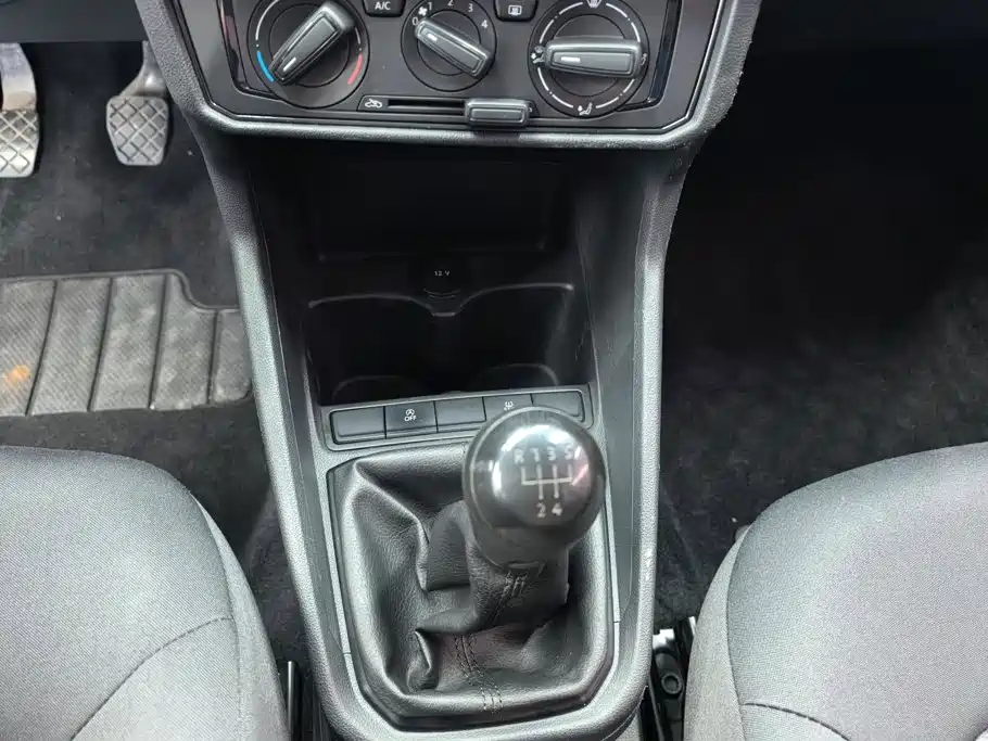 Volkswagen Santana — миниатюра 16