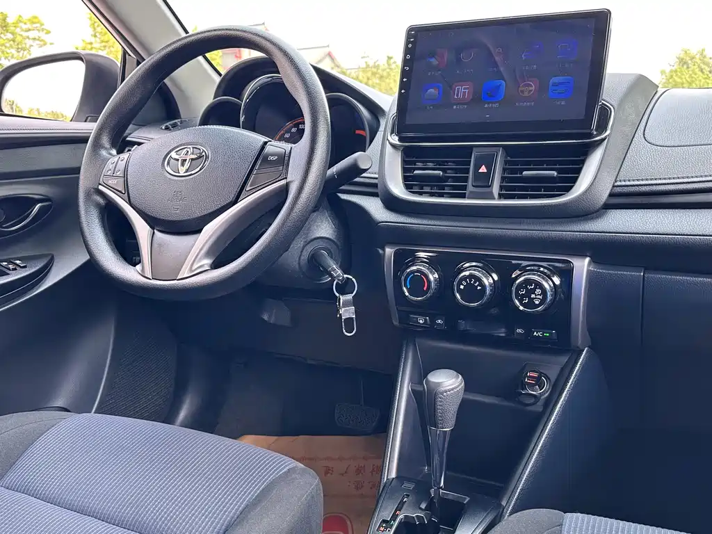 Toyota Yaris L — миниатюра 14
