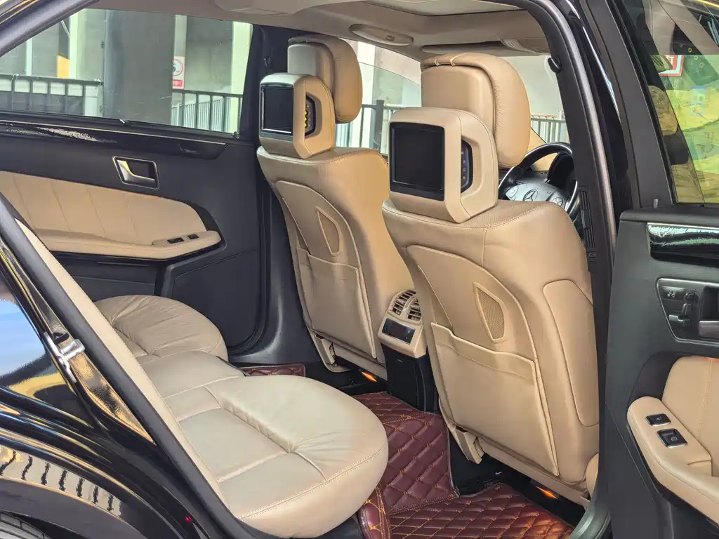 Mercedes-Benz E-Class — миниатюра 21