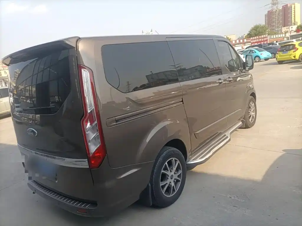 Ford Tourneo — миниатюра 7