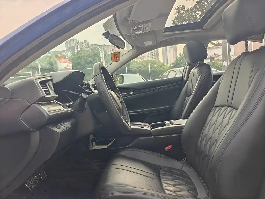 Honda Civic — миниатюра 7