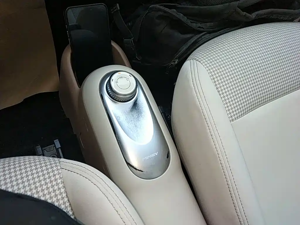 Wuling MINIEV — миниатюра 14