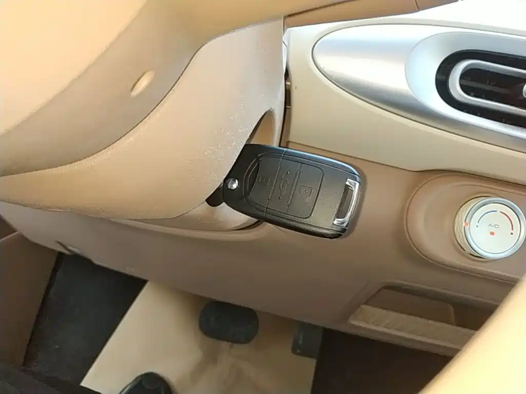 Wuling MINIEV — миниатюра 9