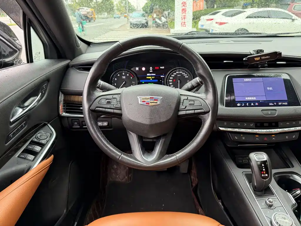 Cadillac XT4 — миниатюра 14