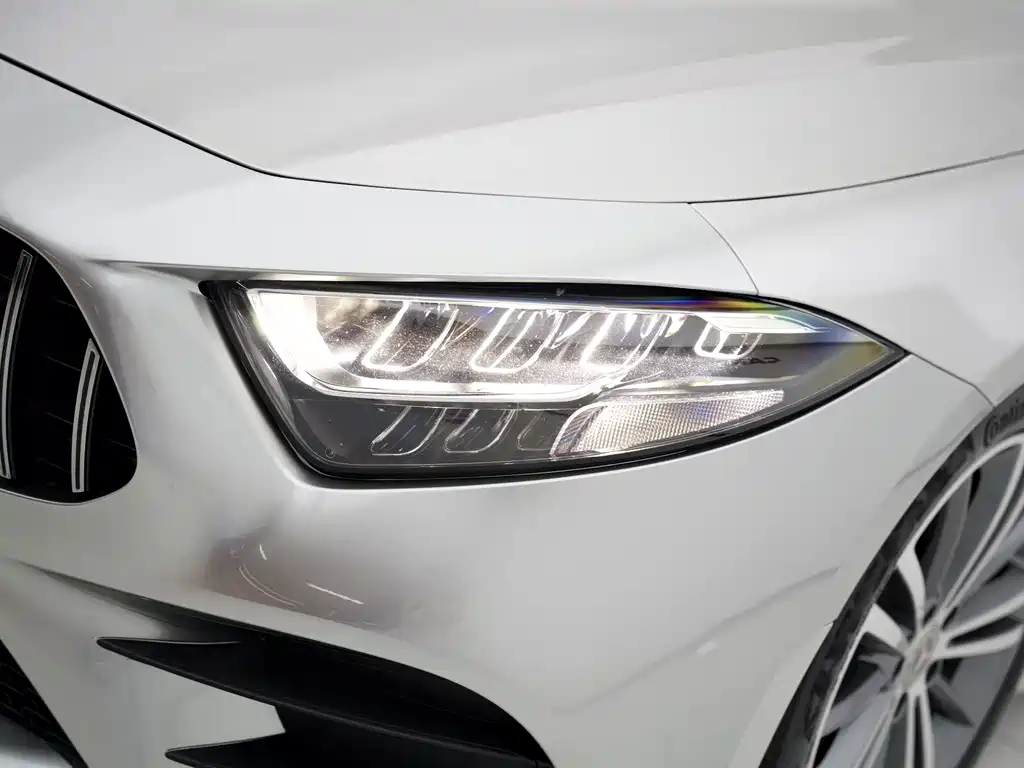 Mercedes-Benz CLS — миниатюра 19