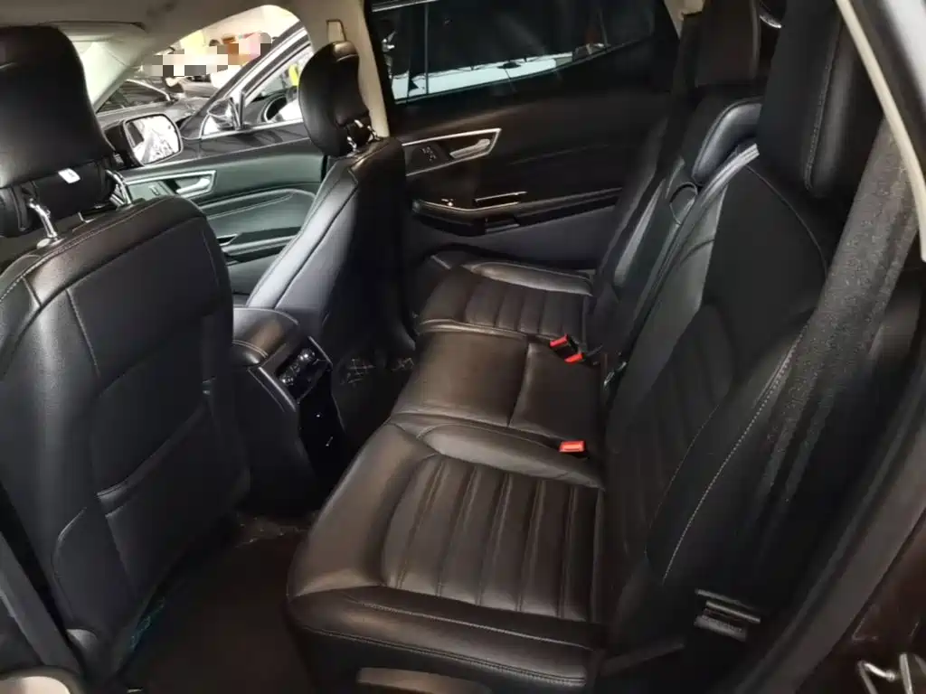 Ford Edge — миниатюра 17