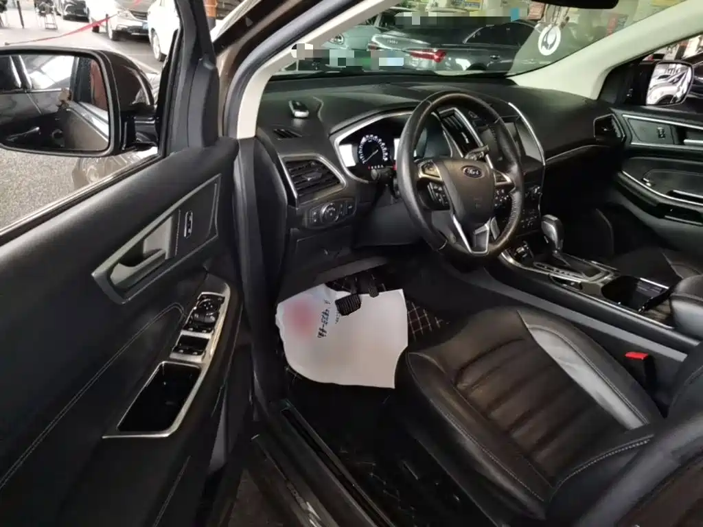 Ford Edge — миниатюра 16