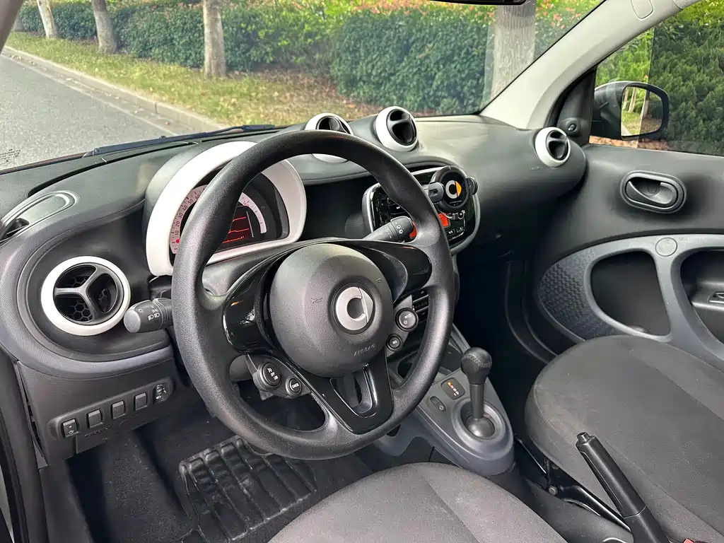 smart Smart Fortwo — миниатюра 6