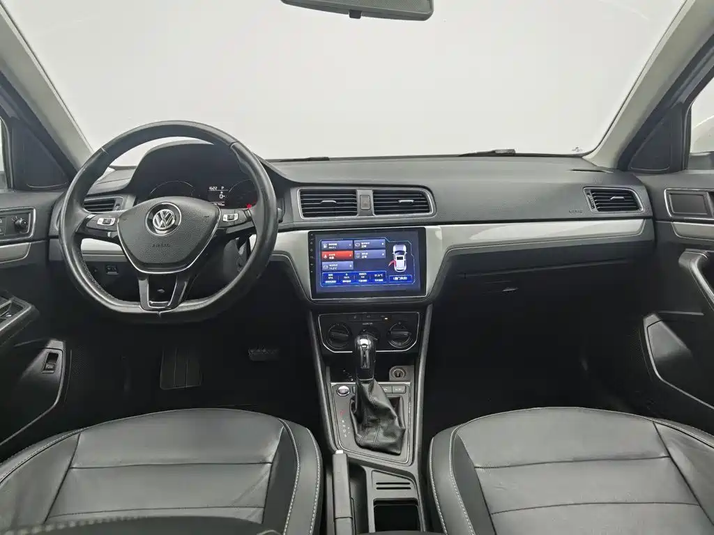 Volkswagen Lavida — миниатюра 5
