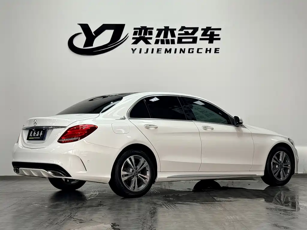 Mercedes-Benz C-Class — миниатюра 7