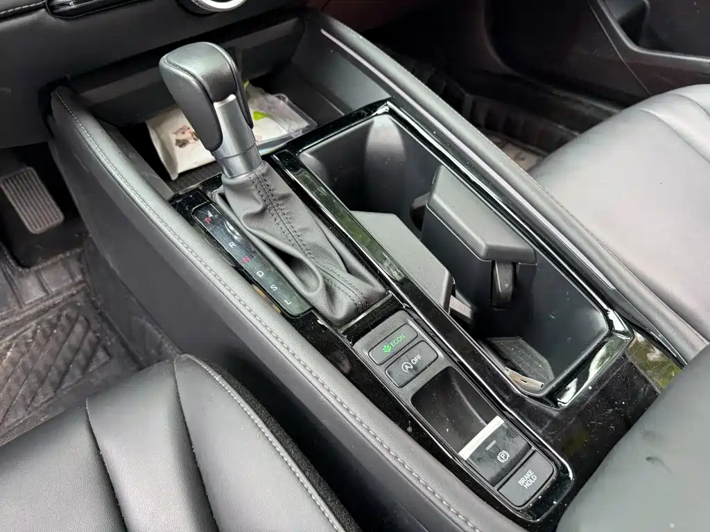Honda Accord — миниатюра 9