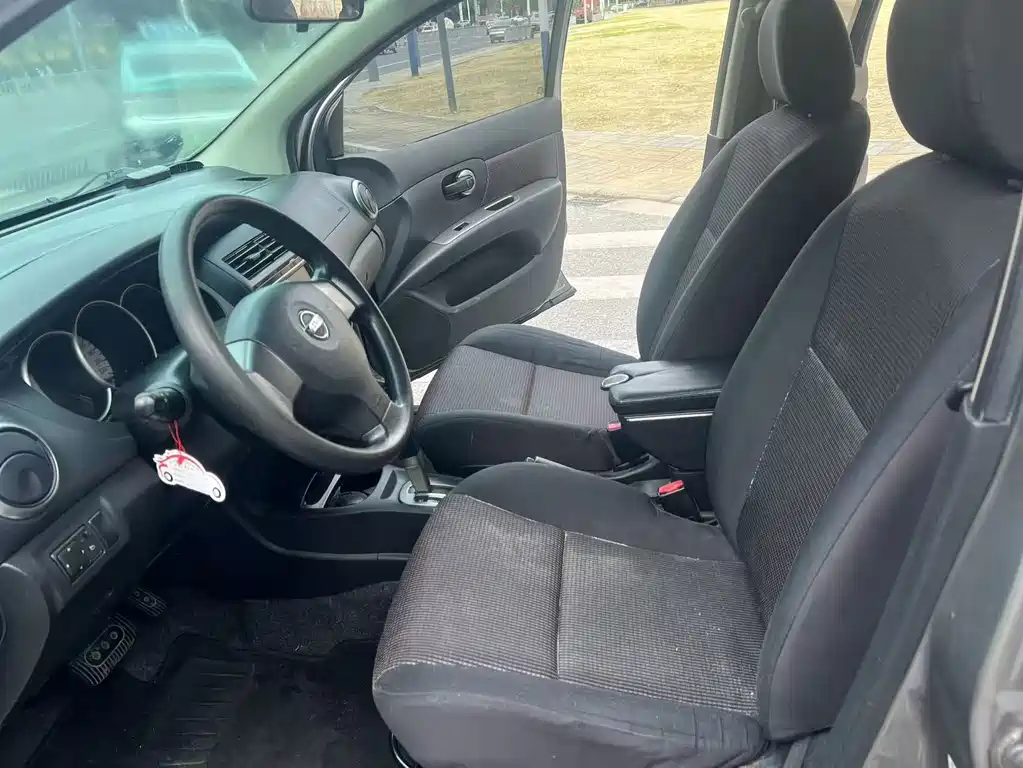 Nissan Livina — миниатюра 13