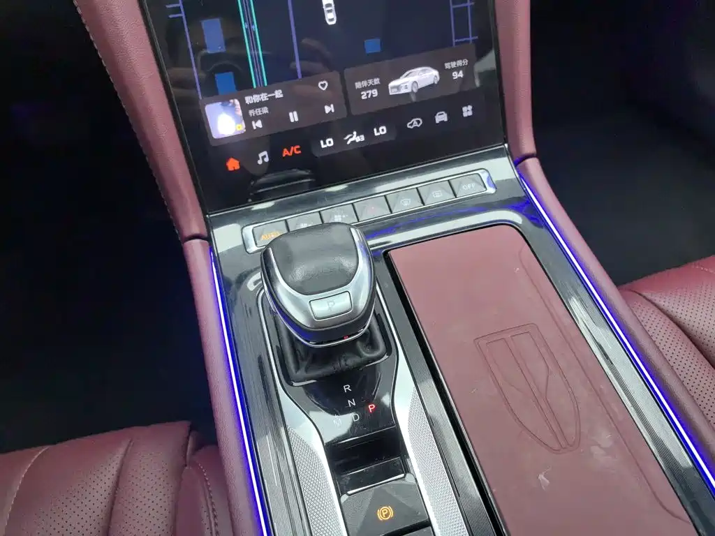 Hongqi Hongqi H5 — миниатюра 13