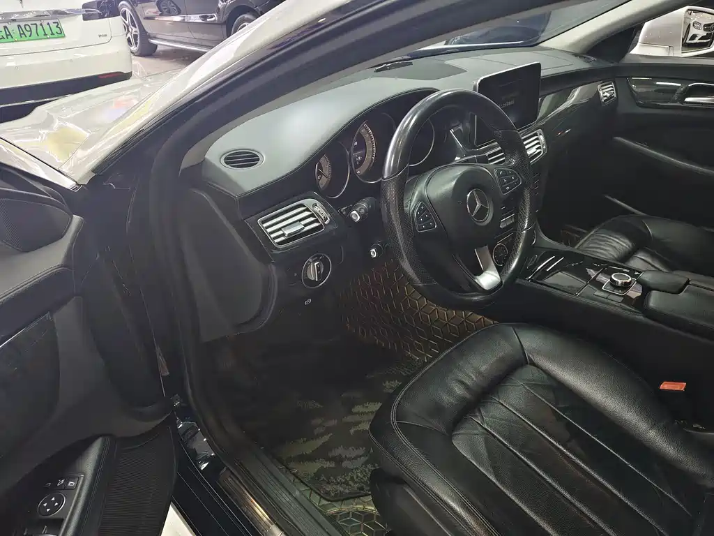 Mercedes-Benz CLS — миниатюра 8