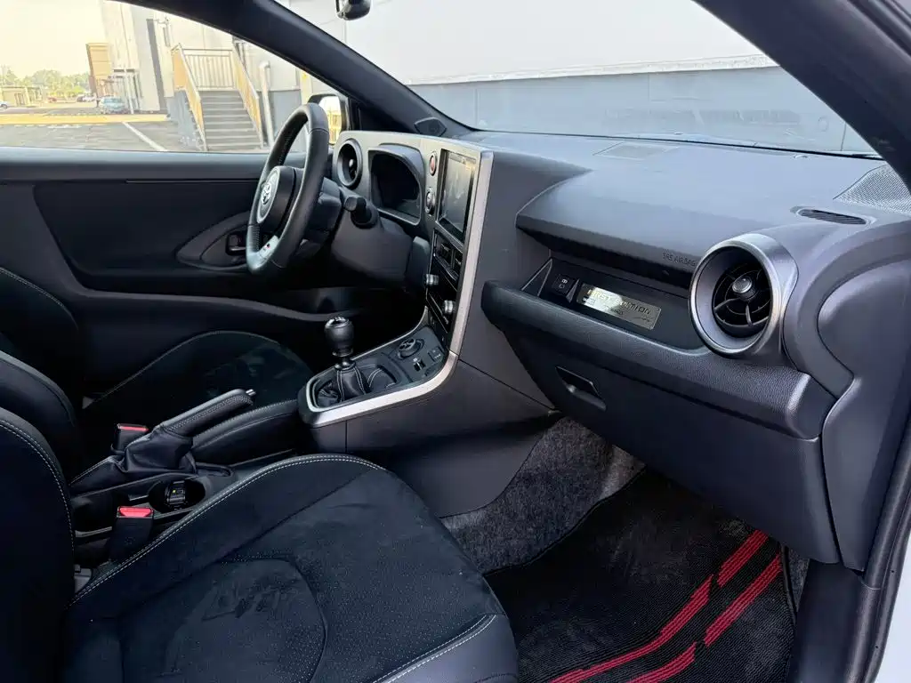 Toyota GR YARIS — миниатюра 19