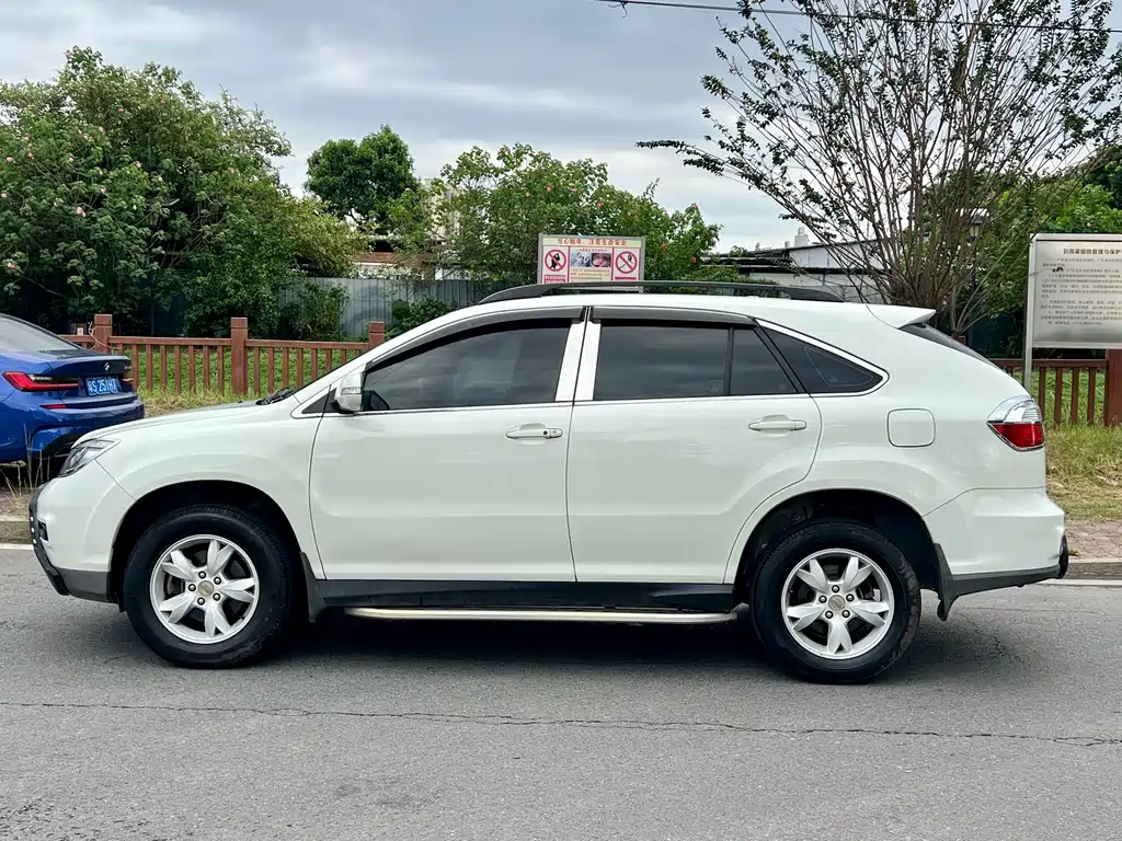 BYD S6 — миниатюра 8