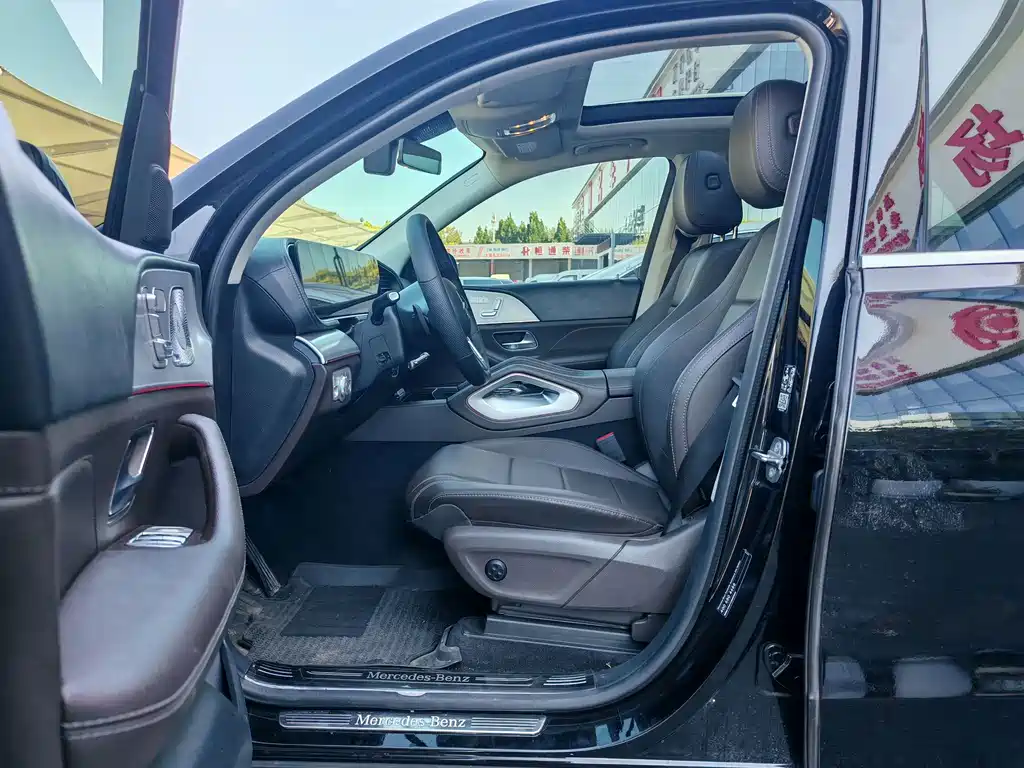 Mercedes-Benz GLE (Import) — миниатюра 5