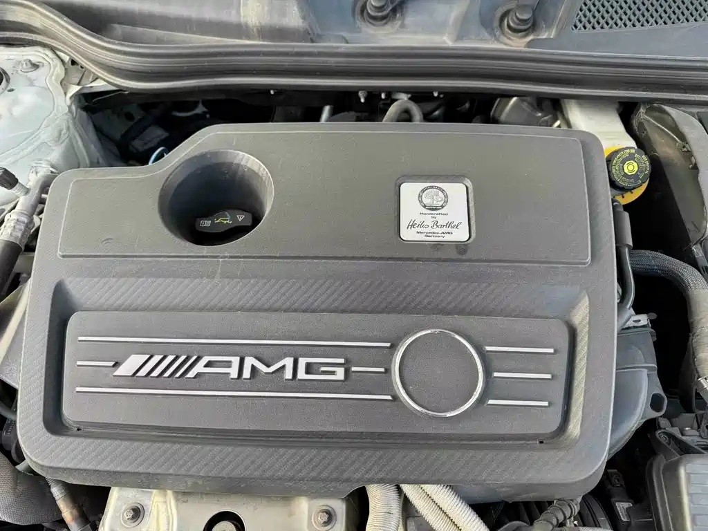 Mercedes-Benz GLA AMG — миниатюра 8