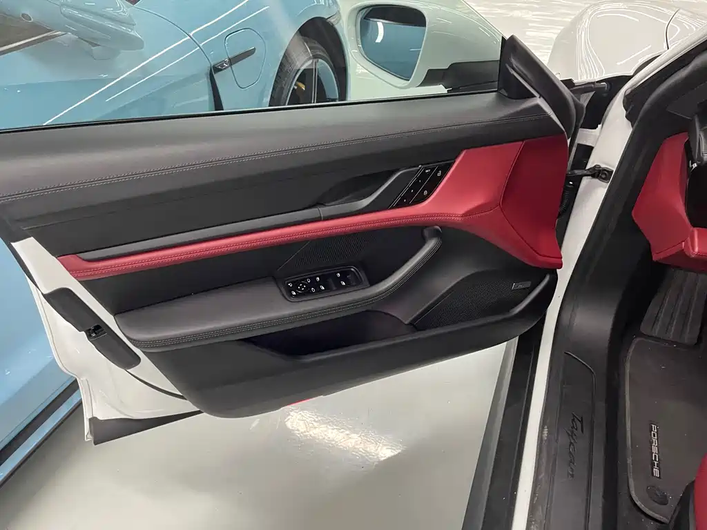Porsche Taycan 2020 Taycan